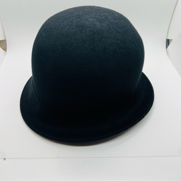 NWOT August Hats Cliche Hat with Decoration. Black - Picture 2 of 7